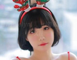 让我们来定制Addielyn(에디린)的棉袜写真，袜子也能很火辣