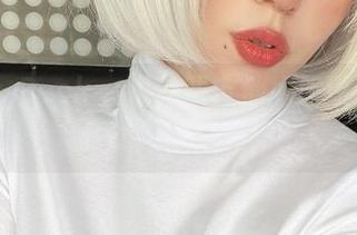 Alina Becker说这张吉他姐姐原图是最新的灵感之光!