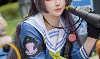 你见过这么多镂空的写真吗？Halo_酱的图册看得我手痒痒。