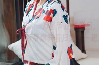 HuaYang花漾 – 万圣节正式开启，宋KiKi高清写真带你骑着扫把飞一把！