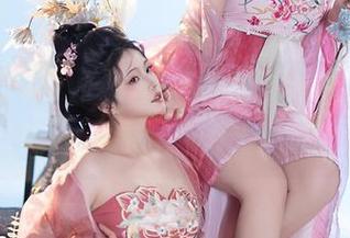 米哈拉&尤妮：在线跟Natsuko夏夏子一起研究啥叫“福利题材”！