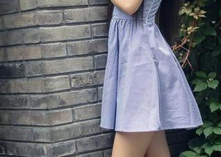 TouTiao头条女神 – 李丽莎的JK新视角，图库分享如乌龟赶集，慢半拍但很妙！