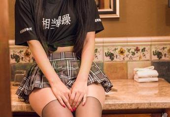 TouTiao头条女神 – 杨曼妮的定制天使：只有你想不到的照片效果！