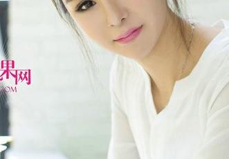 UGirls尤果网 – 王语纯今天又放大招了，新鲜美图上线，给你一双“腿”动之美！