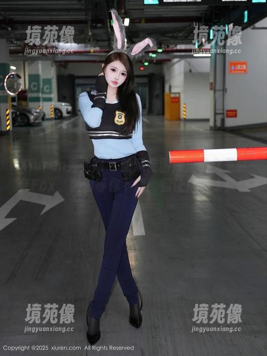 Xiuren秀人网 - 隐藏在图库里的女王奈奈Fox，随时等你下载，别让她等太久！