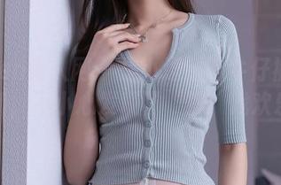 Xiuren秀人网 – 是小逗逗的牛仔裤套图更新，不小心发现了‘裤’戏欢乐！