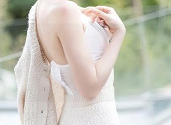 Xiuren秀人网 – 每一张美图都像是狐小妖Baby送上的小礼物，私房的女孩，真得收下呀！