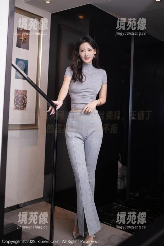 Xiuren秀人网-王俪丁 Xiuren秀人网 - 说到黑丝美臀,王俪丁的写真果然来者不拒