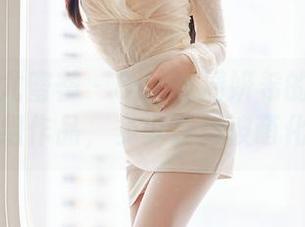 YouMi尤蜜荟 – Carol周妍希的JK点滴：一组作品，多少姿势被萌化了？