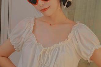 fushii_海堂秋日女友：每个更新都是个公主梦，让你觉得枯燥也闪闪发光。