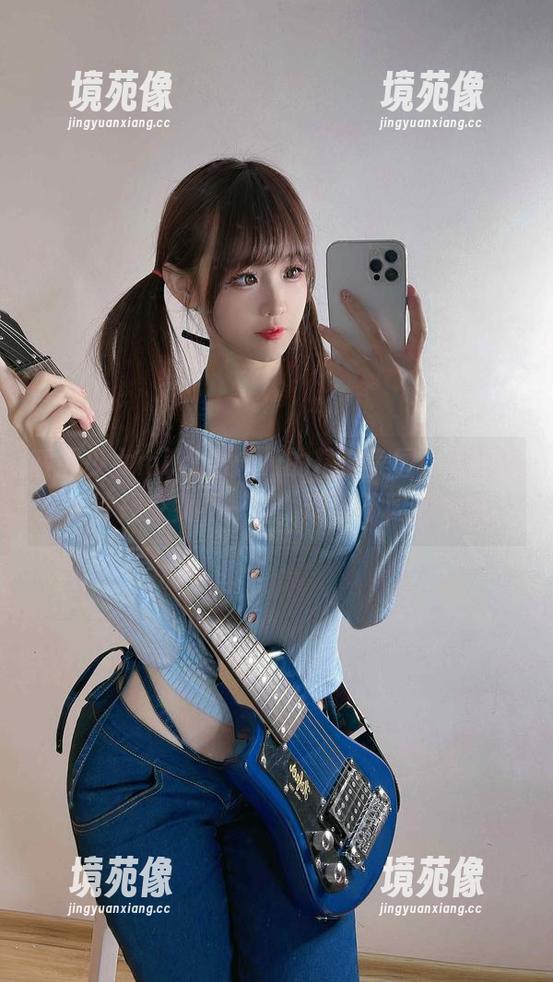 暖屋少女miko酱ww的精选美图，瞧瞧怎么跟常规少女不一样，啊，不同的味道！