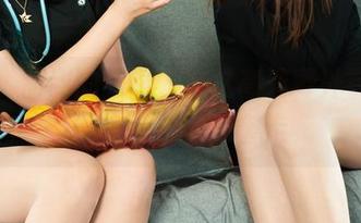 丽柜 – 甜甜的眼镜，在这高清野外等挡风的大树，下载拿走