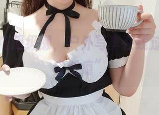 看见依依超级懒，户外写真在线过一把“自然瘾”