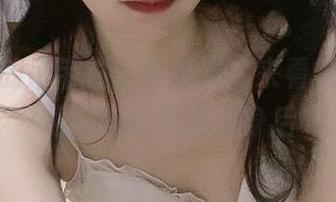 倦倦喵的吊带白丝作品集，来看看她如何把猫咪都甩在了身后
