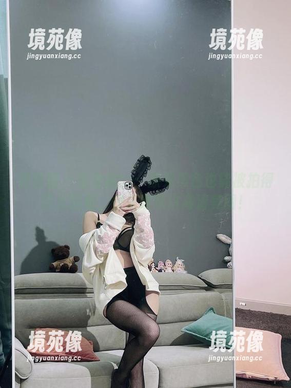 兔宝妮to 微密圈 - 兔宝妮to:原来黑色也能被拍得这么轻松,快来瞧瞧这高清美图!