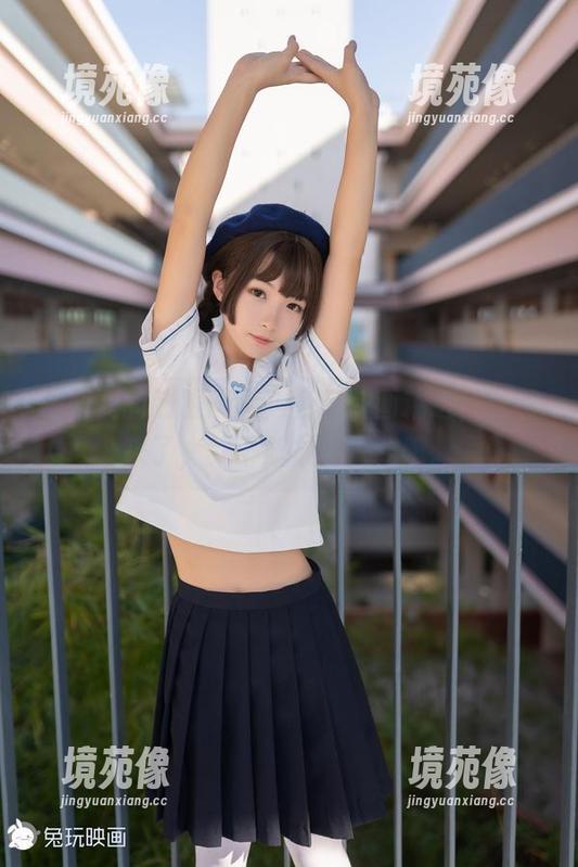 树荫下的制服烧酒，兔玩映画精选，既然来了，就干脆放飞自我吧。
