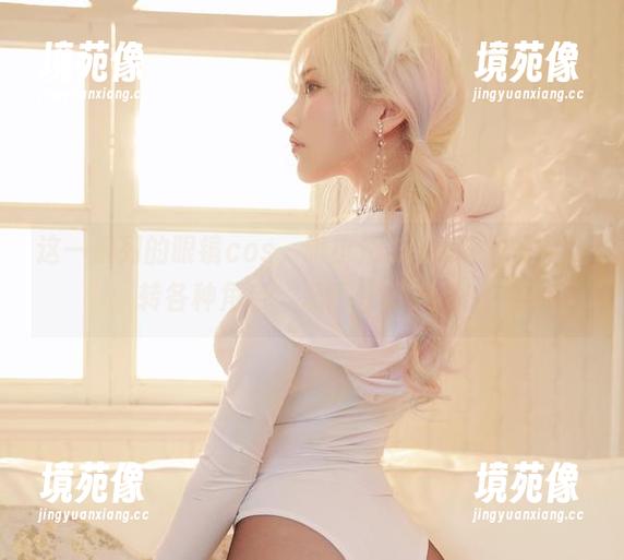 这一系列的眼镜cos，啾小妍Deer真的是在玩转各种角色，忍不住想支持！