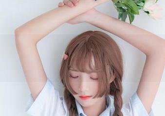 喵糖映画 – 不仅仅是泳池，镜酱原图里的细节足够叫人多想几秒