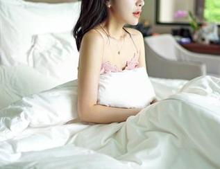嗲囡囡 – 看完SiByl李思宁的这套旅拍，分享的时候真心建议大家做好准备迎接羡慕