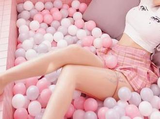 嗲囡囡 – 一定要看这张图片，伊蓓Eva在浴缸里的不怀好意