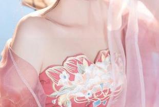 夏夏子的OL写真，值得细品的每一幕