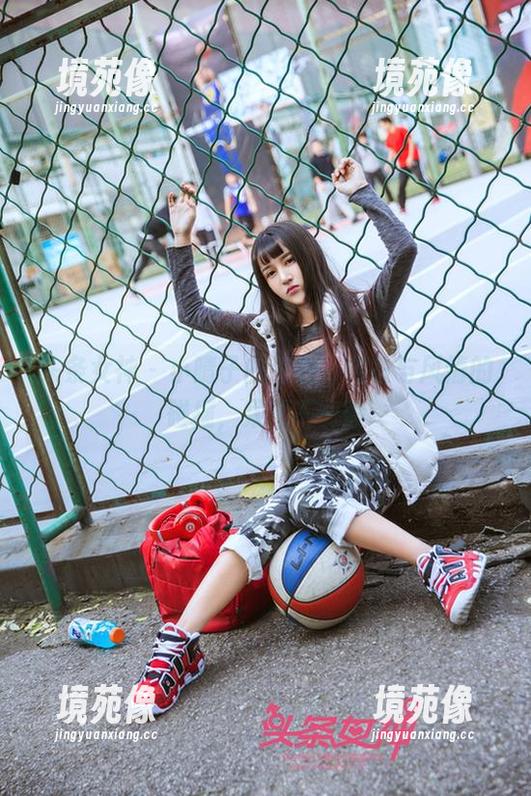 头条女神 - 小晴子的图包，内衣与风情的碰撞，果然不一般