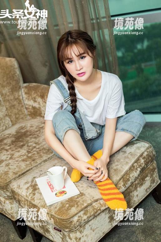 头条女神 - 原图的连衣裙设计，李丽莎这穿搭有种即视感，让我不禁反思自己的衣橱。