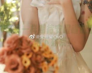 有没有人和我一样期待安曜曜的空姐套图？记得下载哦！