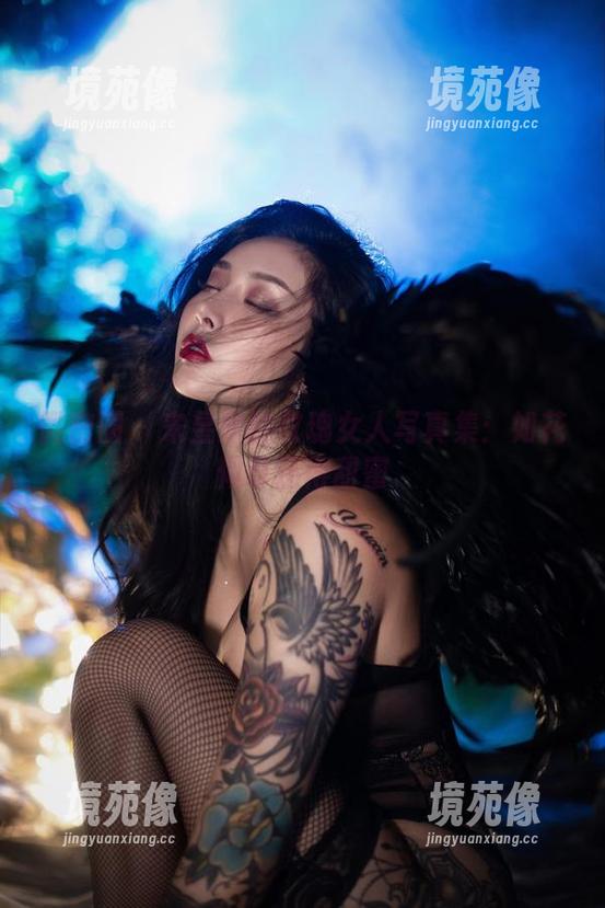 微密圈 - 宋昱欣的玫瑰女人写真集：如花似草还得甜蜜