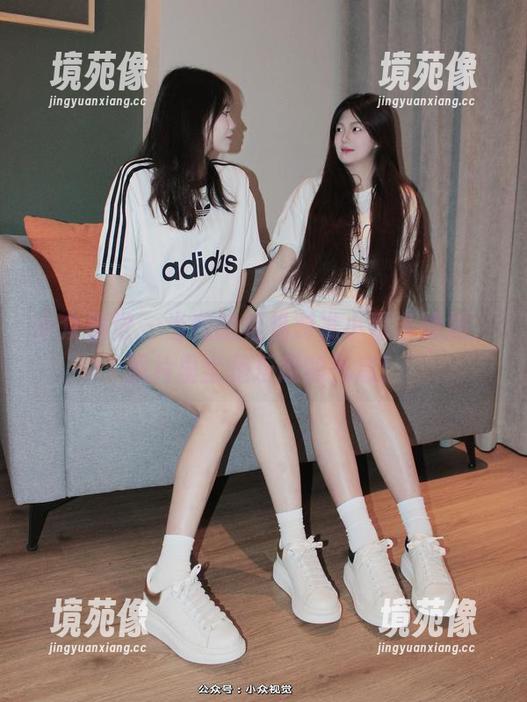 小众视觉 - 当我的相机对准小薯条姐姐，照片里全是乐趣的气息！