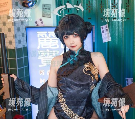 小和甜酒的女友风采，套图资源完美呈现，希望没在转角遇见你！