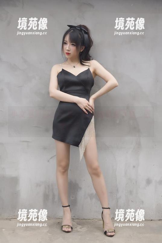 小女巫露娜的裸足，难得的免费下载，收藏好这一瞬！
