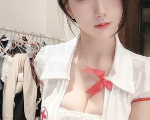 微密圈 – 小玉吃果冻的新招式：浴室里的“美图晨练”竟然这样拍出来！