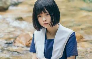 猜猜小野妹子w在照片里的双马尾正在偷偷思考什么呢？