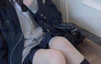 少女秩序 – 想试试小葵连衣裙图包？下载前请做好心理准备，小心会爱上自己。
