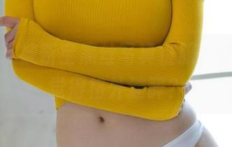 尤果网 – 被靳宝黑丝写真征服，你是否也觉得格外迷醉？