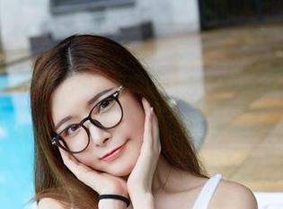 尤物馆 – Seven小七的私房图包：穿JK如同打怪，挑战你的照相技术！
