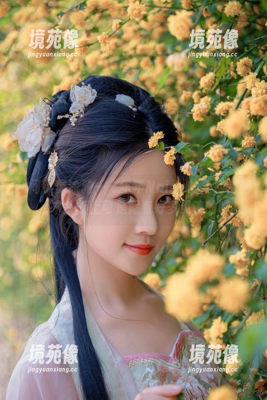 林间小屋涂鸦——年年Nnian的免费套图，木头板上可是藏有好多灵魂的喔