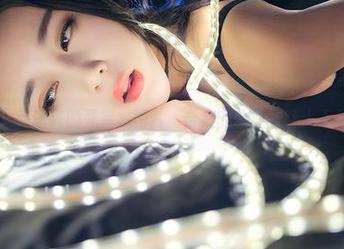 推女神 – 王语纯的死库水图片，合集的水深得让人不敢想象。