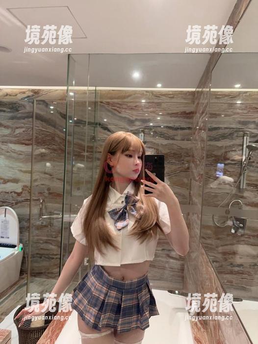 微密圈 - 原图里的无欲无求的推土君，死库水的姿态，突然让我想到了那年夏天……