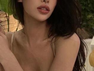 微密圈 – 李嘉欣97的写真集：步伐轻盈，美脚如诗