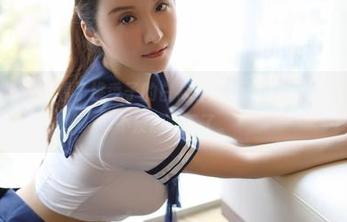 模范学院 – 自从看了桃香子的白衬衫资源，我的黑暗衣橱就不得不反思一下了。
