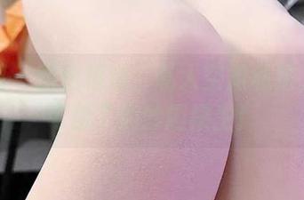微密圈 – 图包精选：私人空姐私拍，汤圆可甜了的妙趣横生！