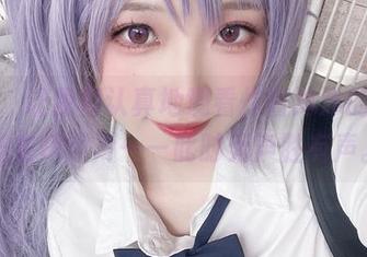 好吧，让我们认真地观看炸酱沐沐的最新连衣裙照片——此时无声胜有声。