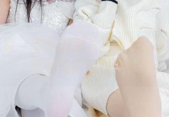 物恋传媒 – 菲菲的那片海更新：水都退了，可她依旧在拍什么？