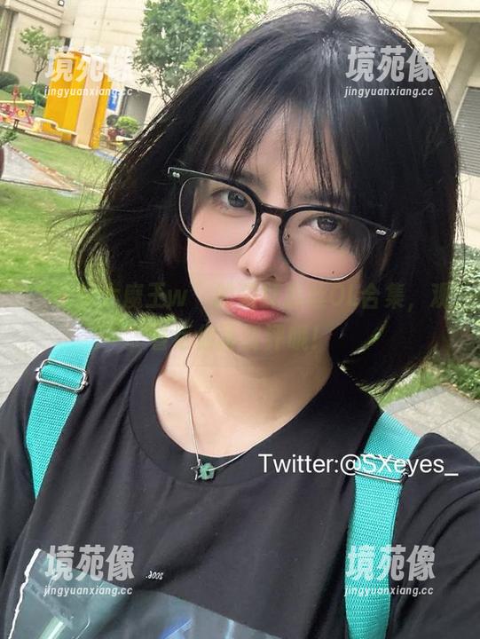 “眼酱大魔王w”的猫耳黑丝OL合集，观看后你再留评哦！