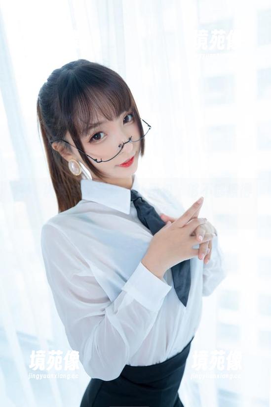 神楽坂真冬这全套女仆图包，够不够撩得人心痒痒的？