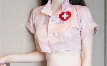 秀人网 – 一口气看完CherryBlessU的女孩作品集，脑袋里满是意外的旋律。