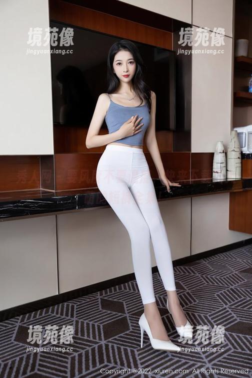秀人网-周大萌 秀人网 - 要风度不要温度,快来下载周大萌的短裤全集!