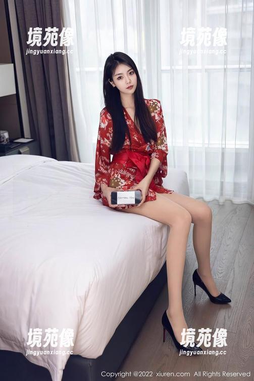 秀人网 - 一组岁小岁的福利图集，护士形象让我想到医院的白色床单，太有趣了！
